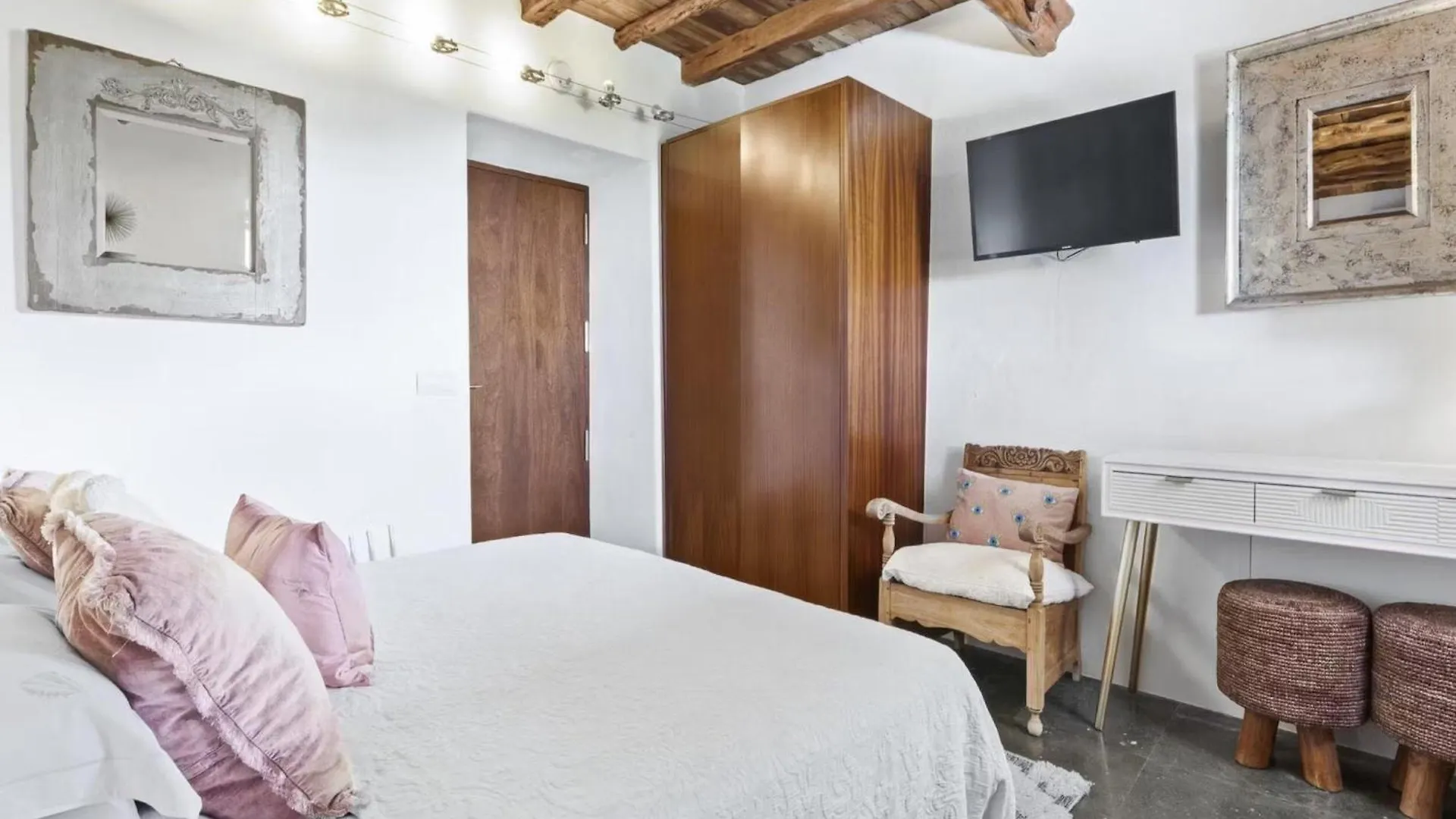 Rural Hideaway Villa In Stcarlos 圣卡洛斯 0*,  西班牙